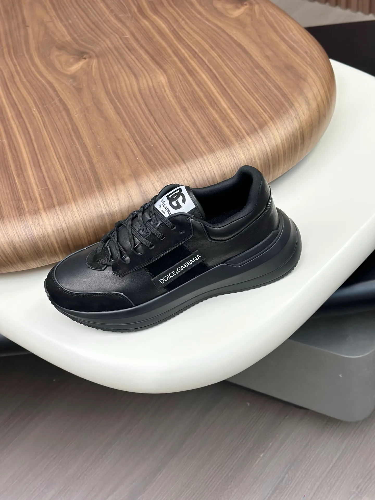 💰780••New arrivals••Dolce&Gabbana••DG✔️High-end men’s sports•casual shoes. Original goods from top counters. Original imported cowhide, multi-material splicing design ➕Imported cowhide lining, cowhide feet ➕Original TPR elastic outsole.  Size: 39-44 (38, 45 customized)